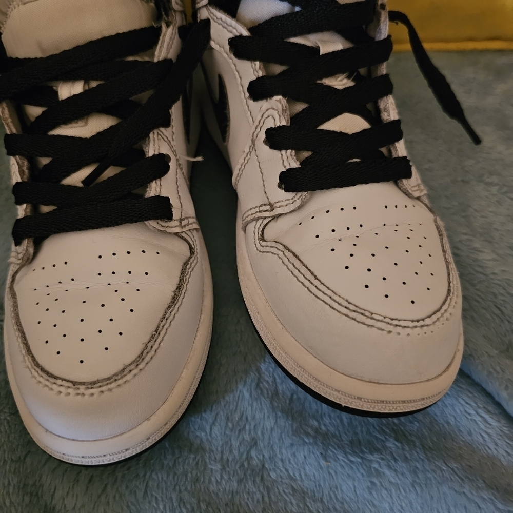 Jordan Kids Black and White High-Top Sneakers - Picture 5 of 13